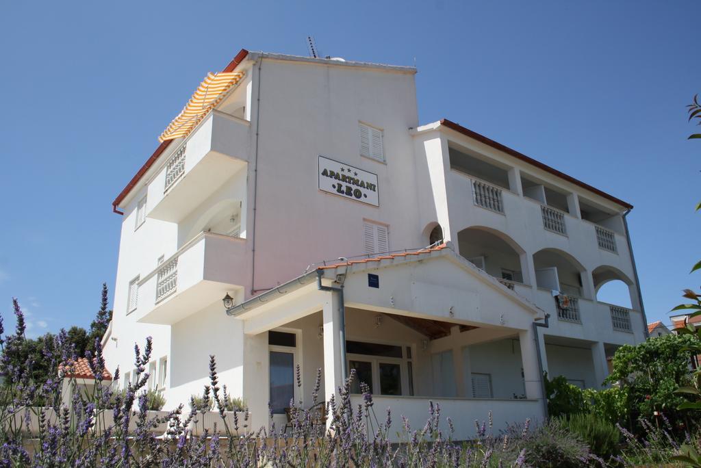 Apartments Leo Petrcane Exteriér fotografie